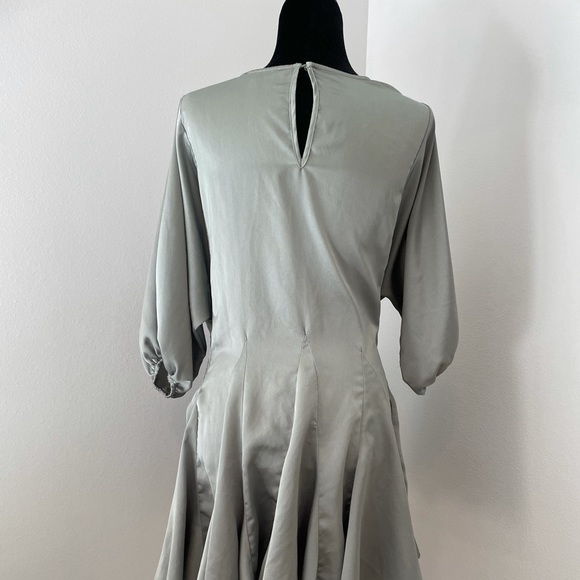 Light Green flowy dress size S - Picture 2 of 4